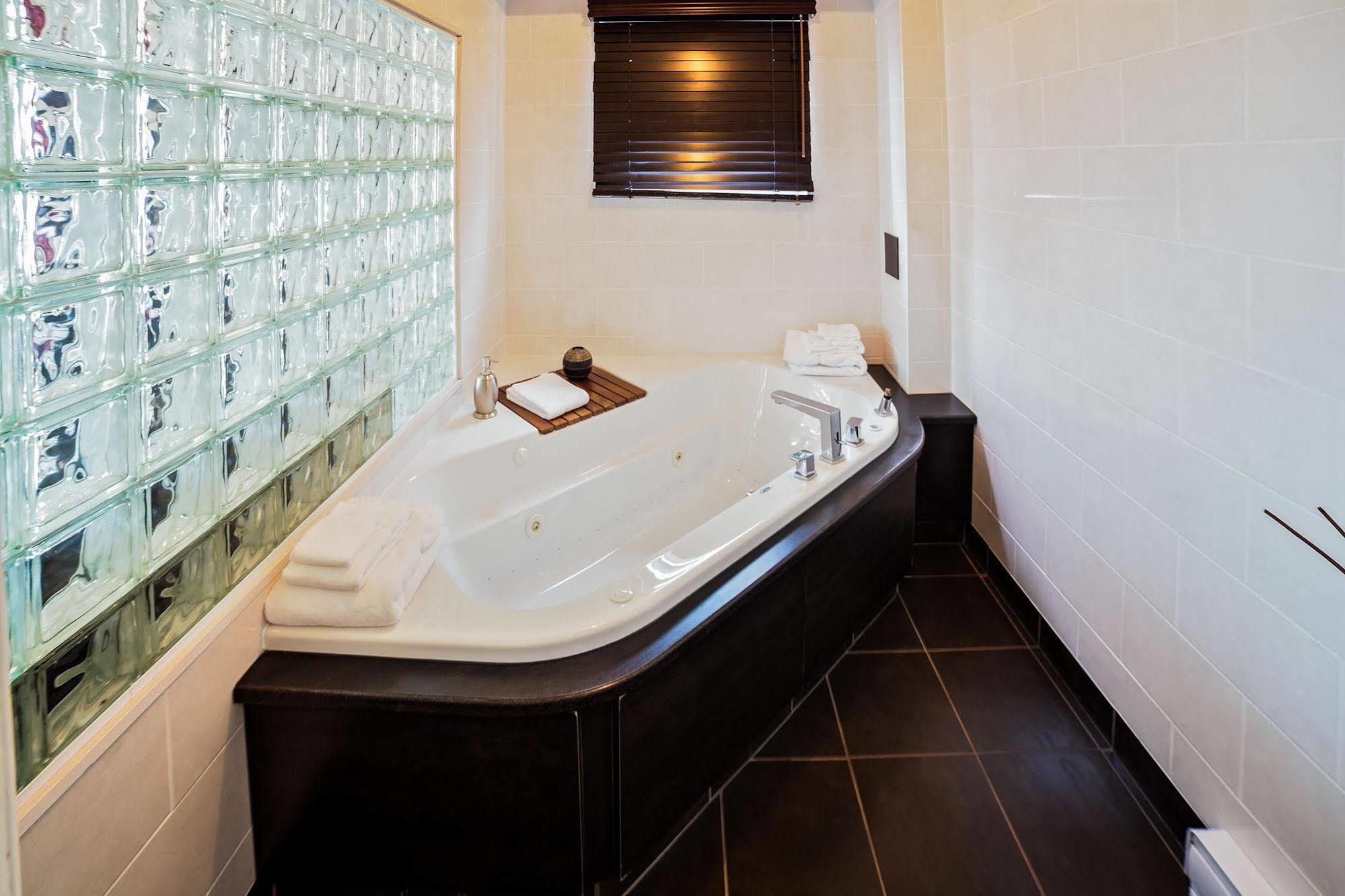 Hotel Saint-Germain ริมัวสกี ภายนอก รูปภาพ
